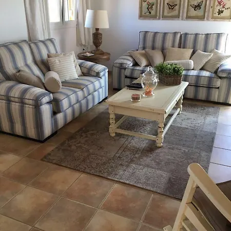 Paola Corralejo Villa La Oliva